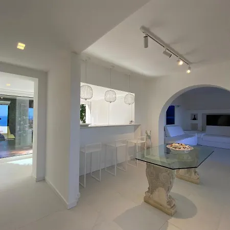 Elena Ischia