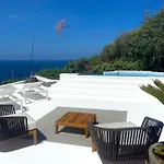 Elena Ischia *
