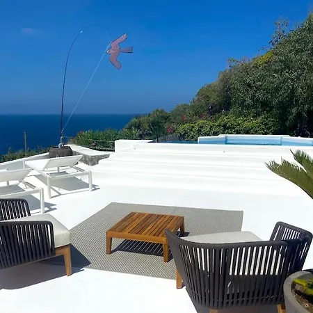 Elena Ischia *