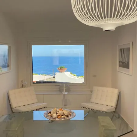 Elena Ischia